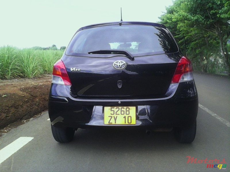 2010' Toyota Vitz photo #6