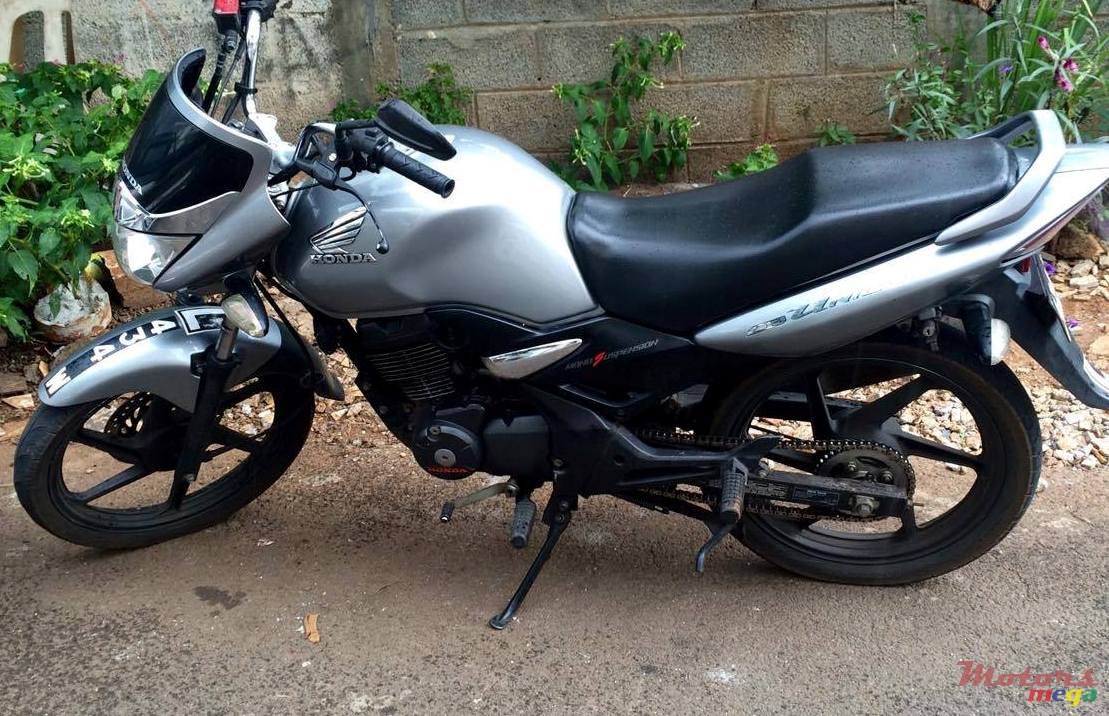 2011' Honda photo #1