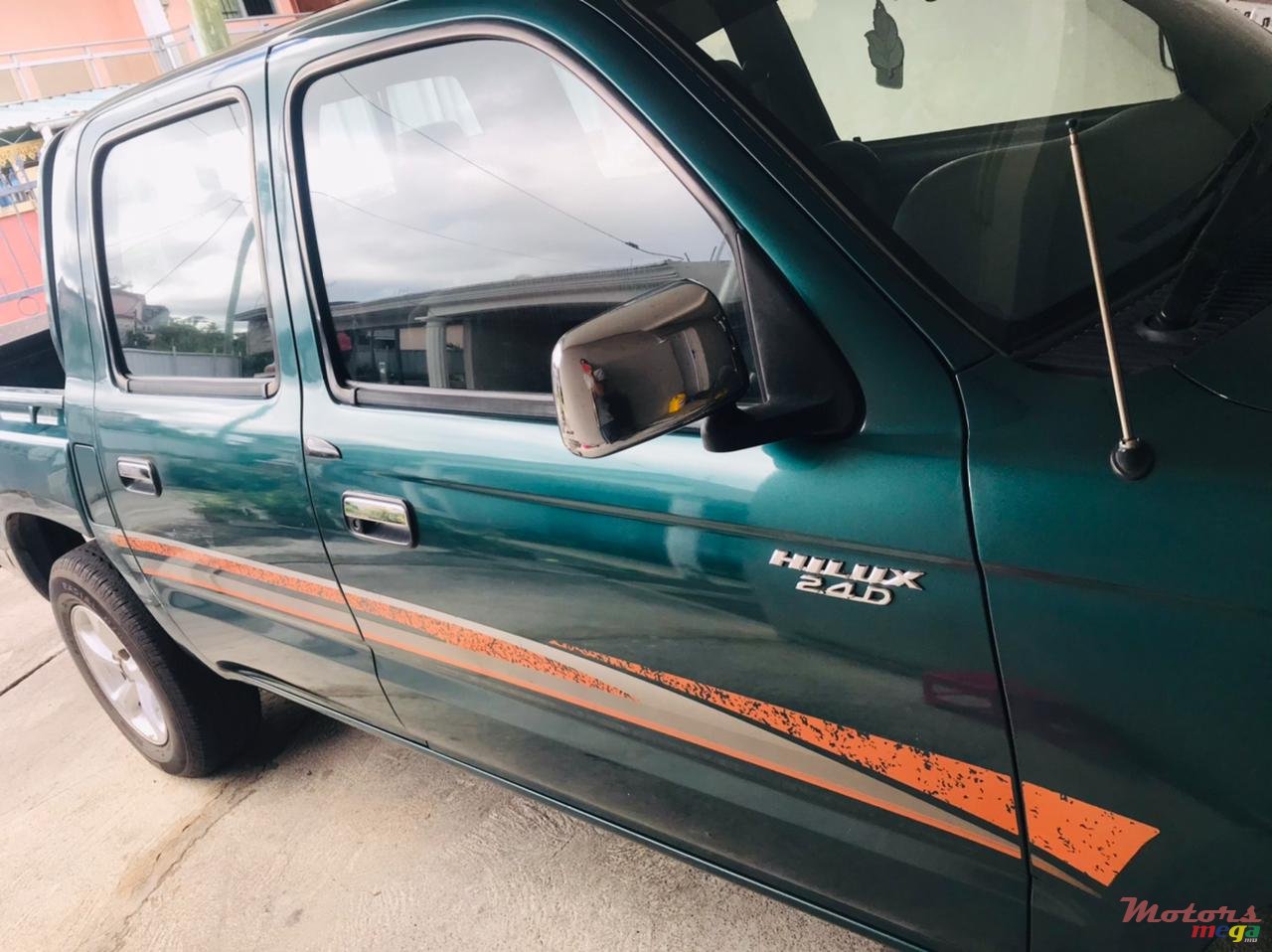 1999' Toyota photo #5