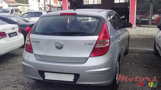 2009' Hyundai i30 photo #3