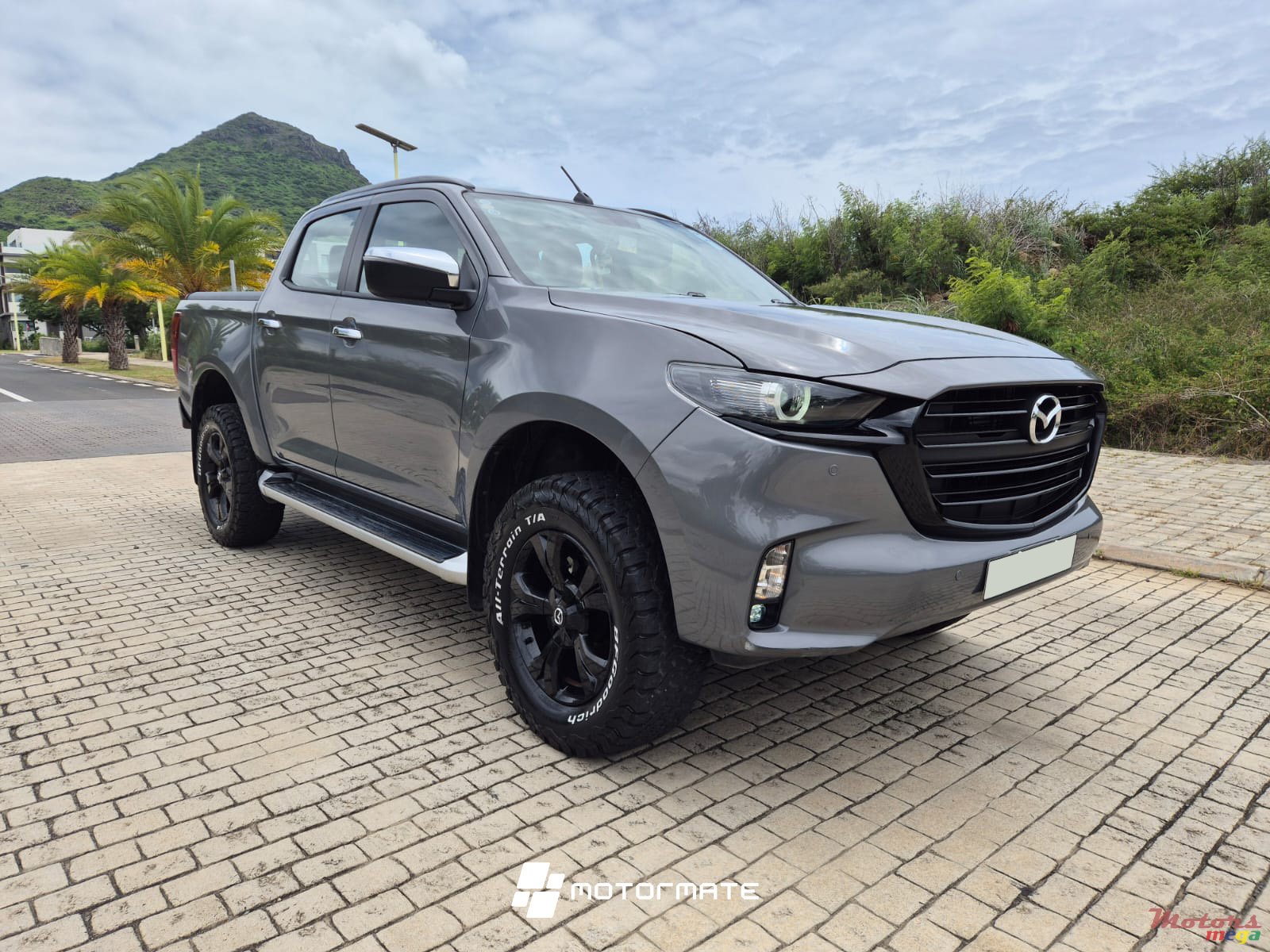 2024' Mazda BT-50 SIGNATURE photo #1