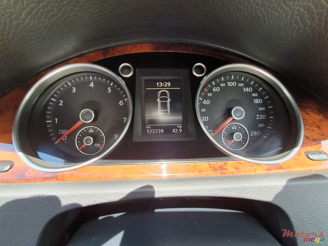 2010' Volkswagen Passat CC photo #7