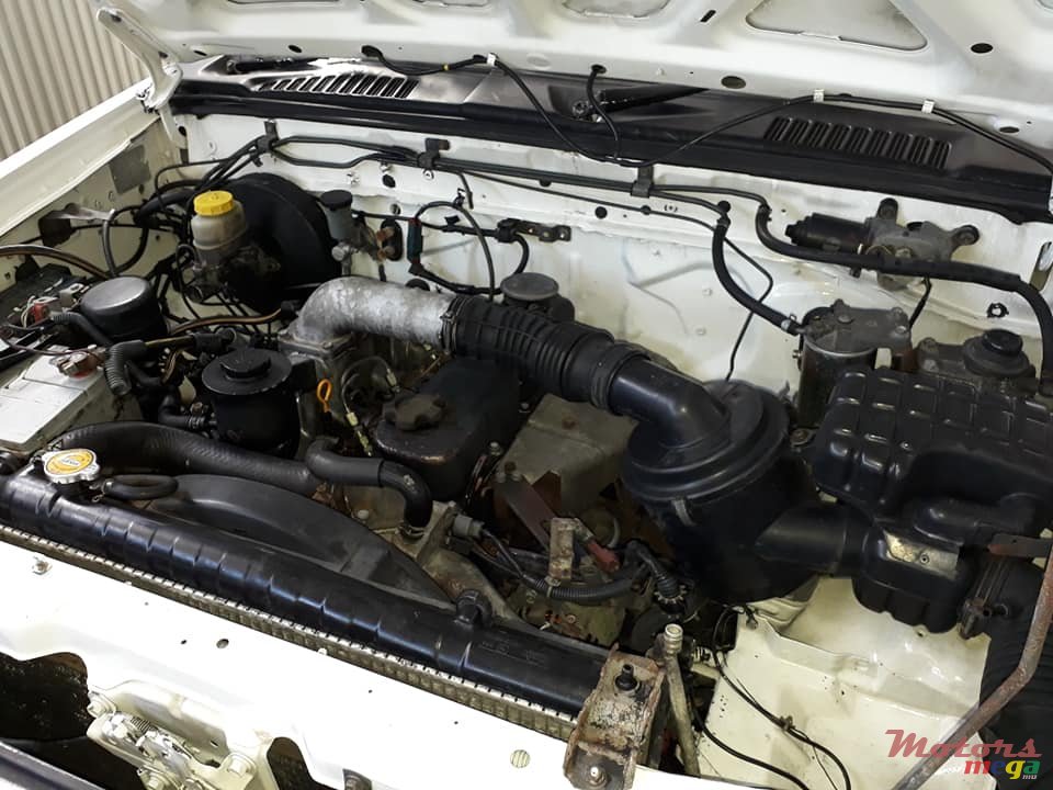 1999' Nissan Hardbody photo #6