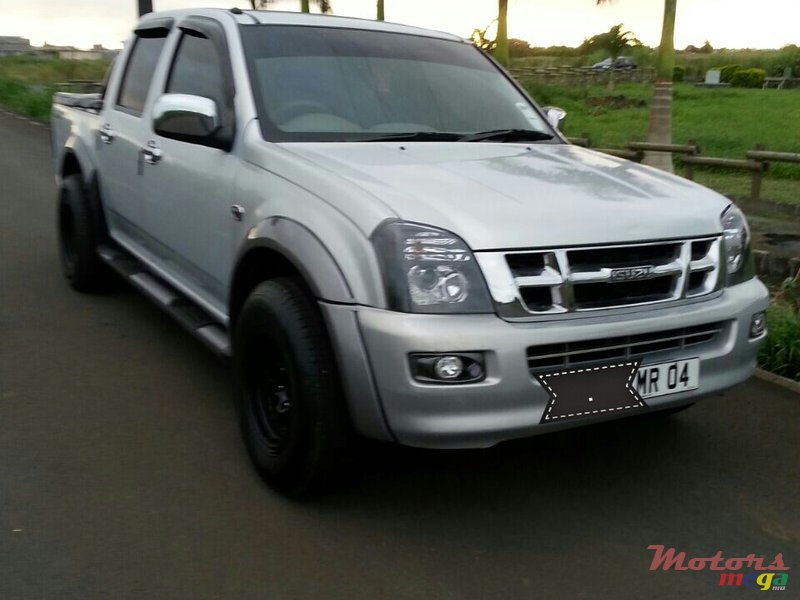 2004' Isuzu D-Max photo #1