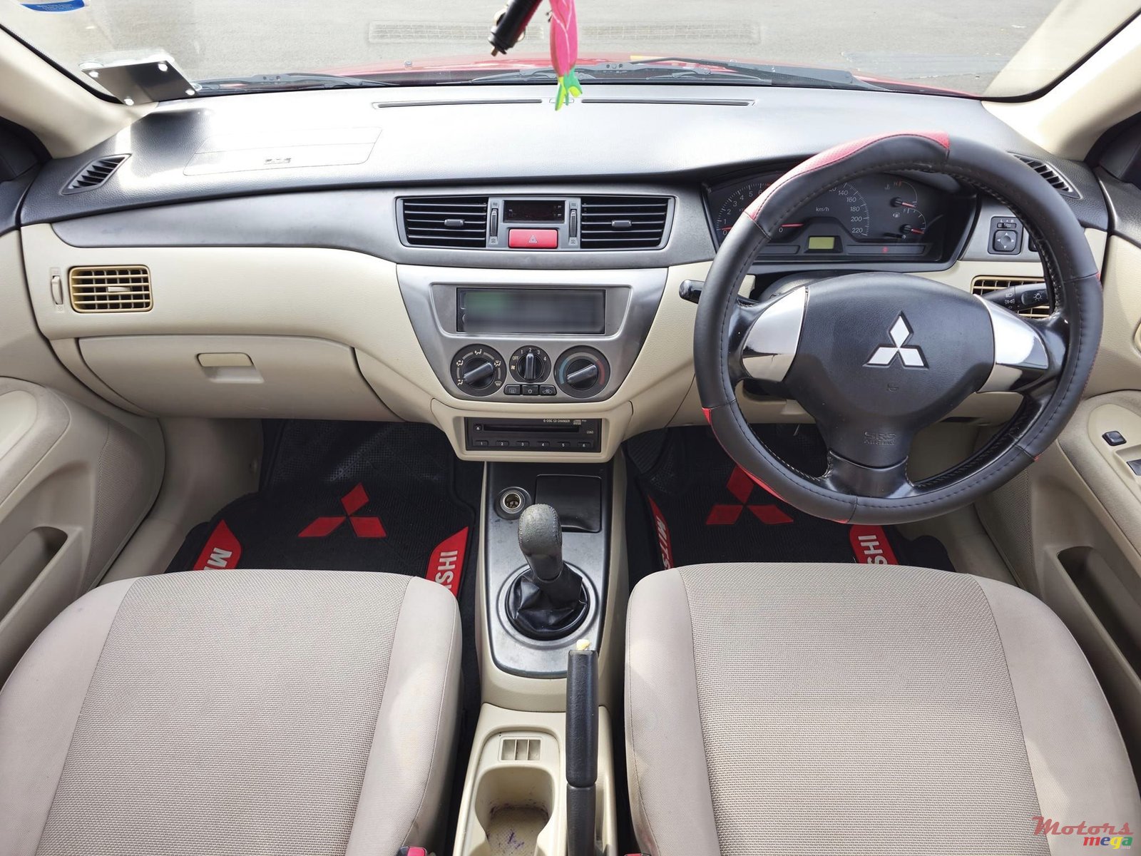 2011' Mitsubishi Lancer GLX photo #5