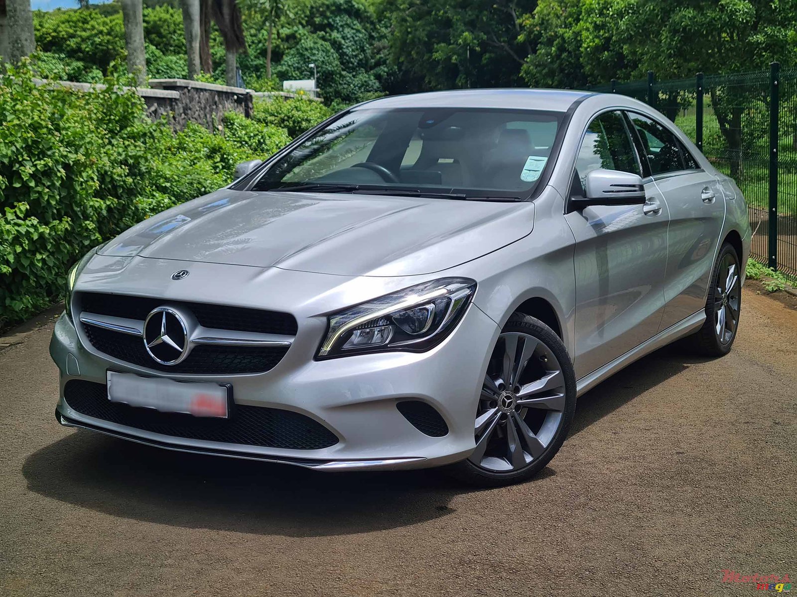 2019' Mercedes-Benz CLA 200 Urban photo #1