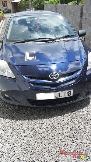 2008' Toyota Yaris photo #1