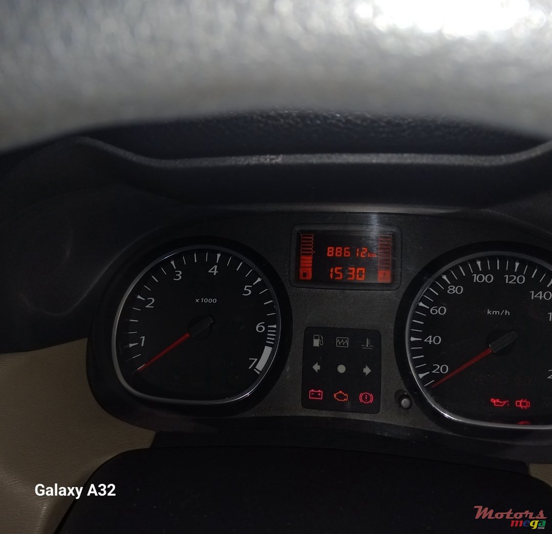 2014' Renault Duster photo #1