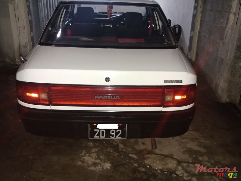 1992' Mazda 323 photo #5