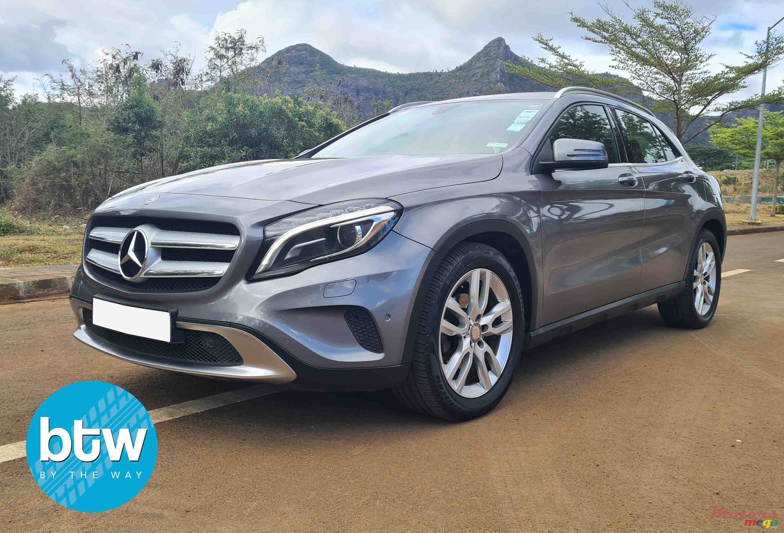 2015' Mercedes-Benz GLA-Class photo #2