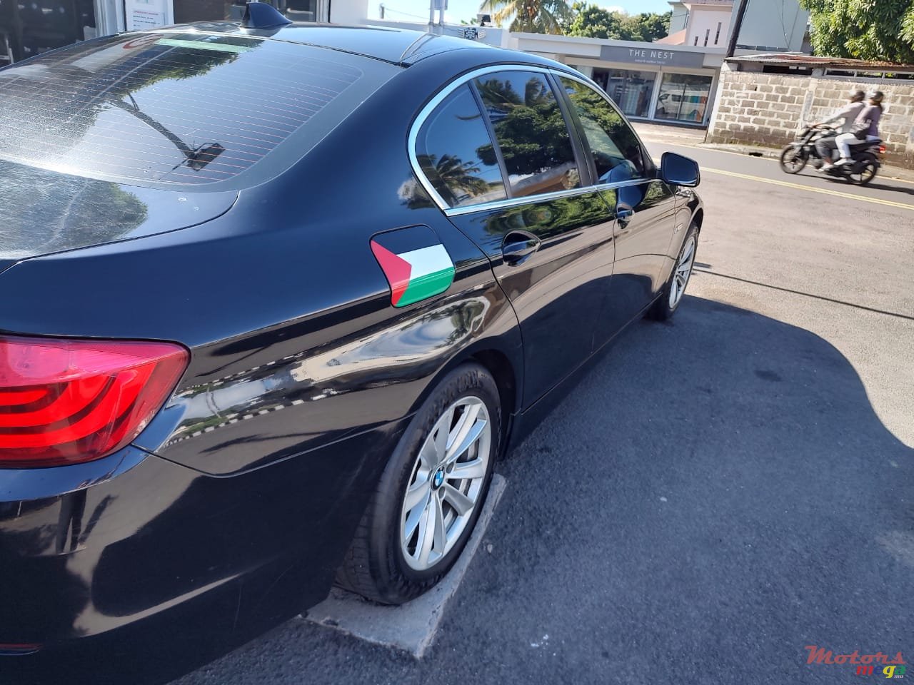 2012' BMW 520 photo #3