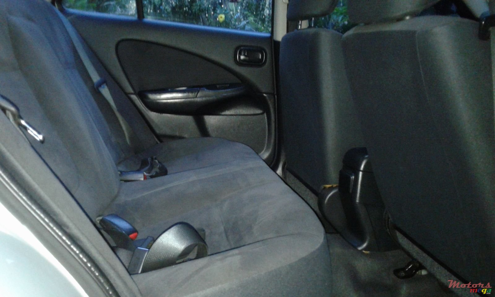 2011' Nissan Sunny photo #5