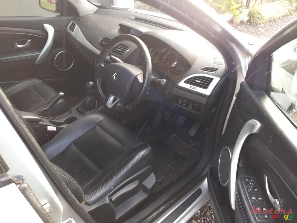 2012' Renault Fluence 1.6L MANUAL photo #4