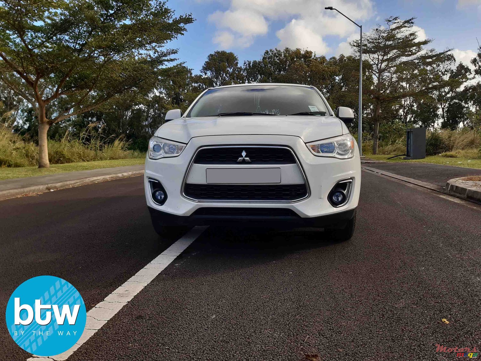 2016' Mitsubishi ASX photo #1