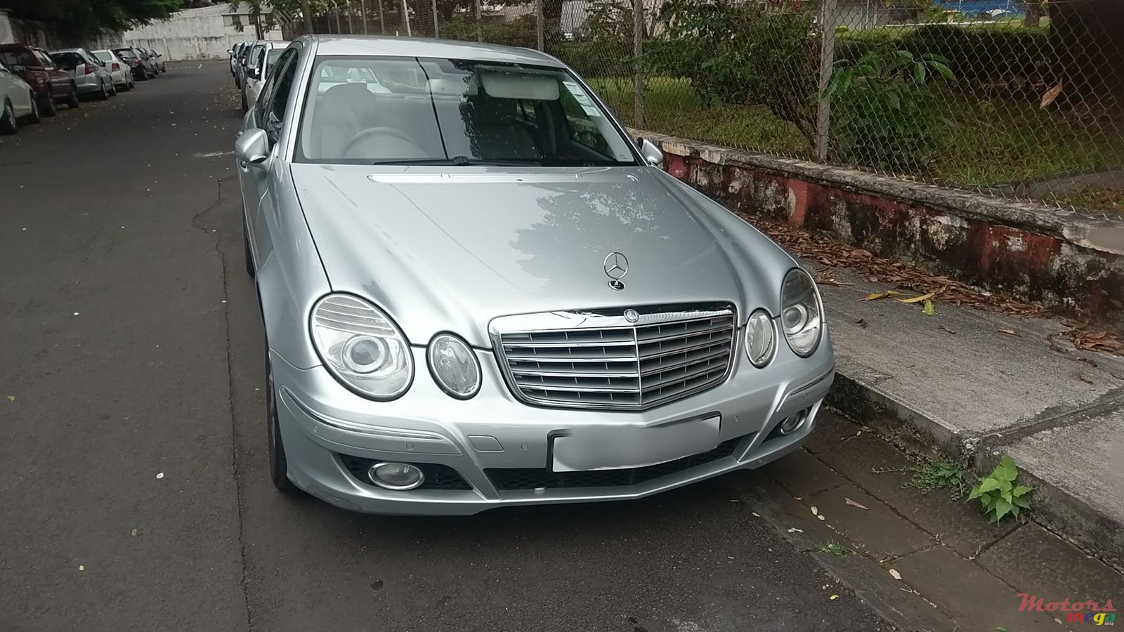 2008' Mercedes-Benz E-Class photo #1