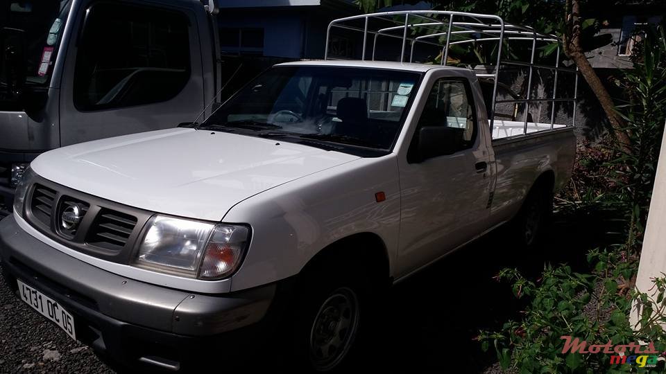 2005' Nissan Hardbody Single cab 2.7D photo #4