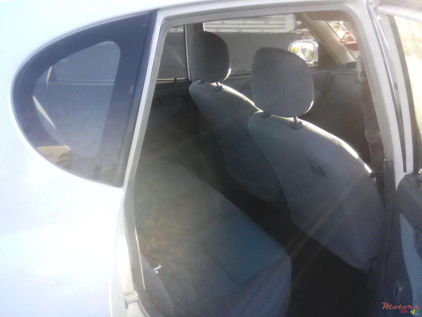 2002' Toyota photo #6