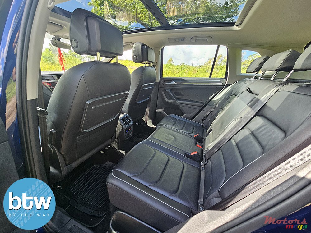 2017' Volkswagen Tiguan photo #6