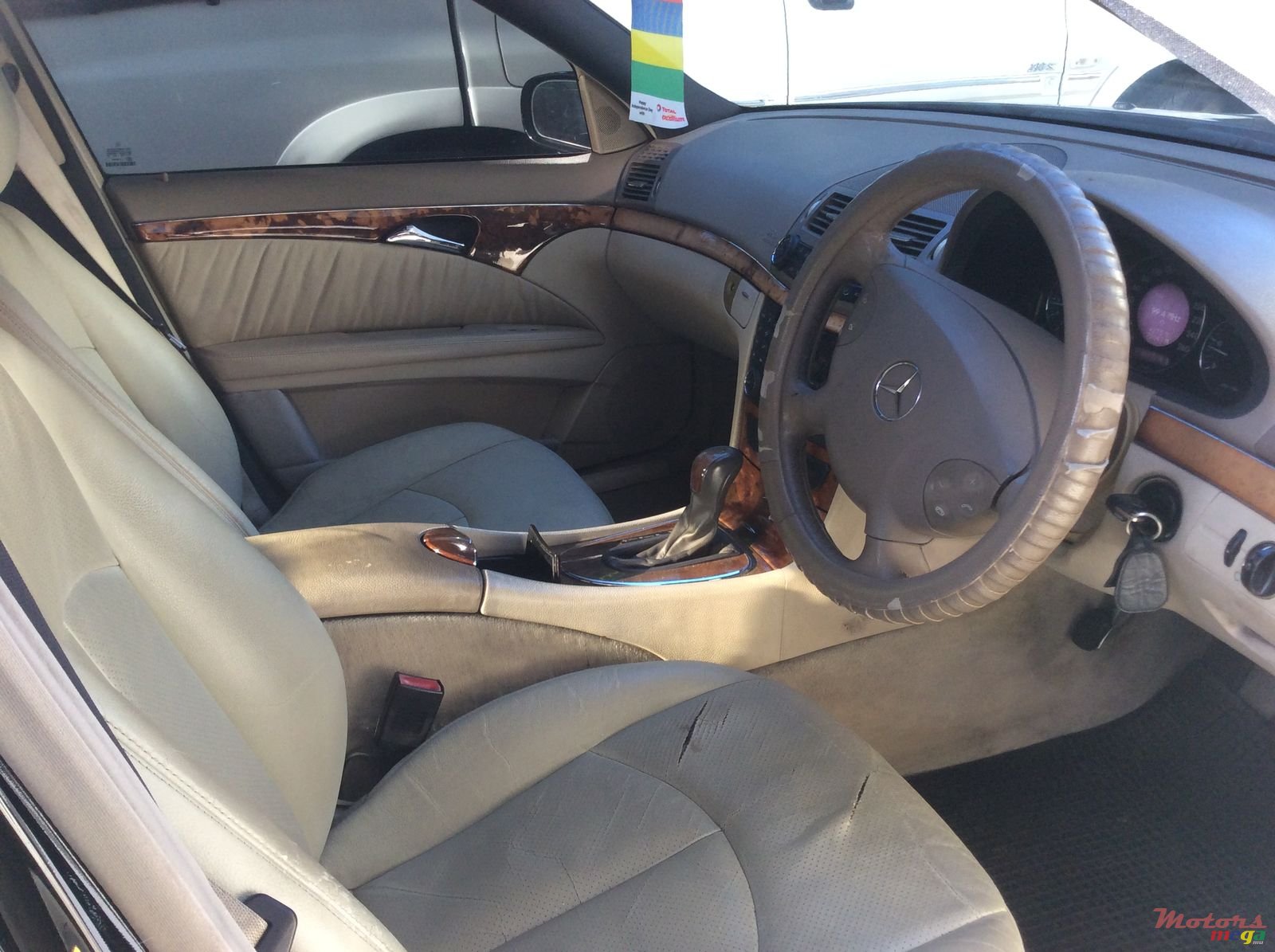 2004' Mercedes-Benz E270 photo #2