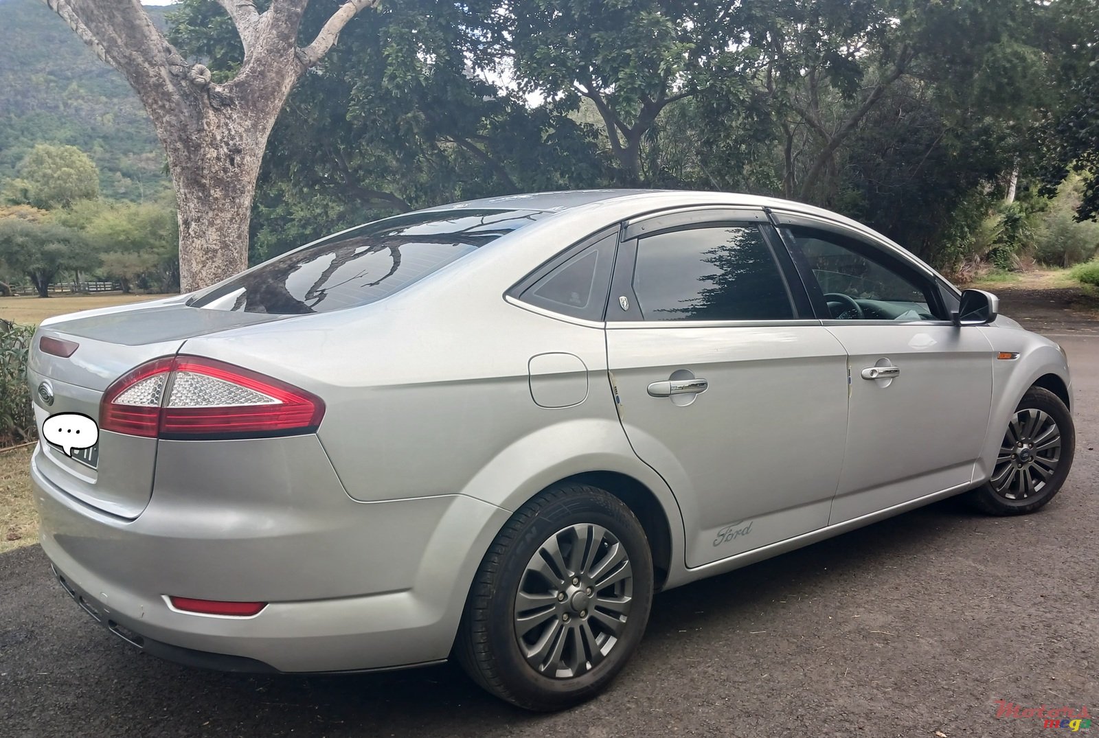 2011' Ford Mondeo photo #5