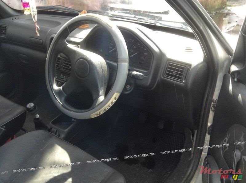 1997' Daihatsu Charade photo #4