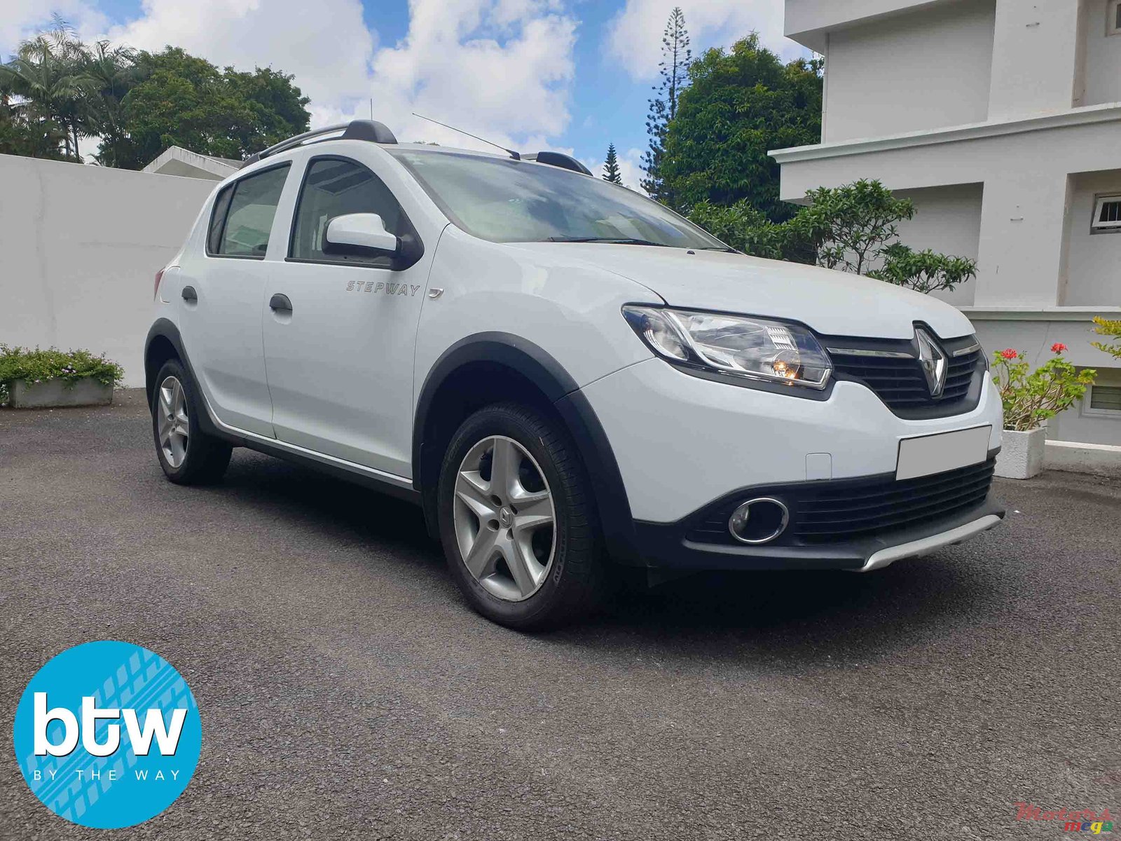 2014' Renault Sandero StepWay photo #1