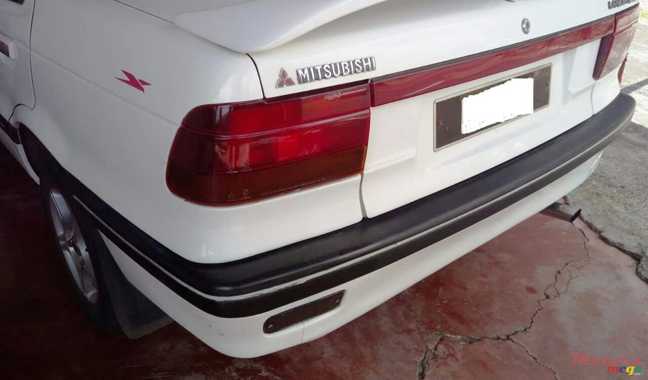 1990' Mitsubishi Lancer photo #3