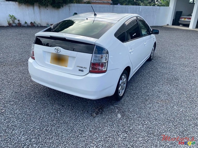 2012' Toyota Prius 1.5L JAPAN photo #2