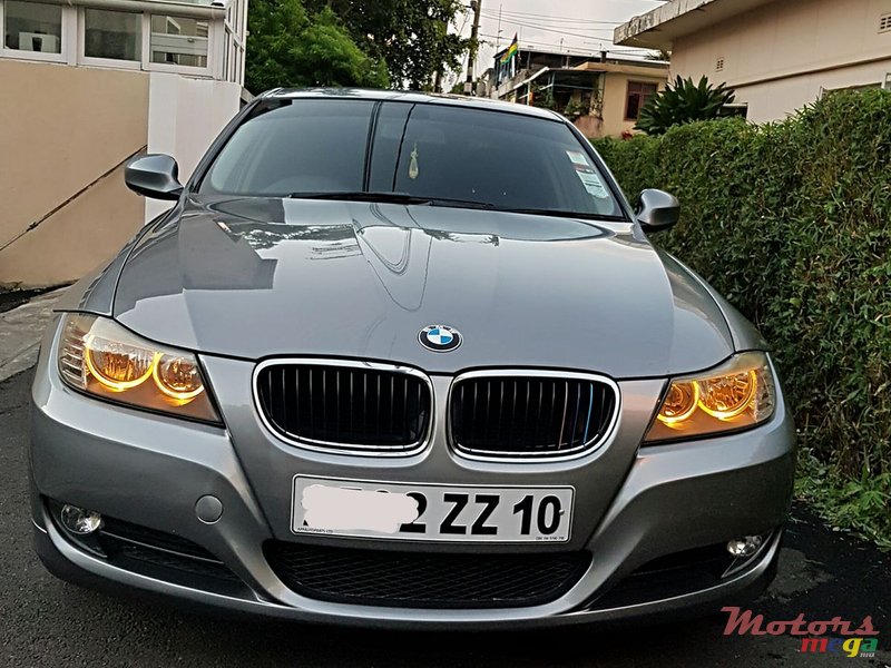 2010' BMW 318 photo #2