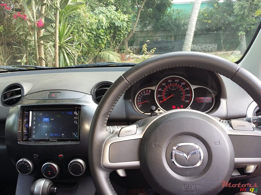 2010' Mazda Demio photo #5