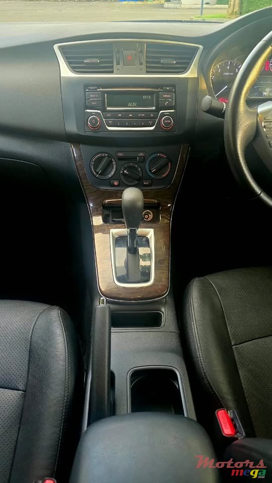 2019' Nissan Sentra photo #3