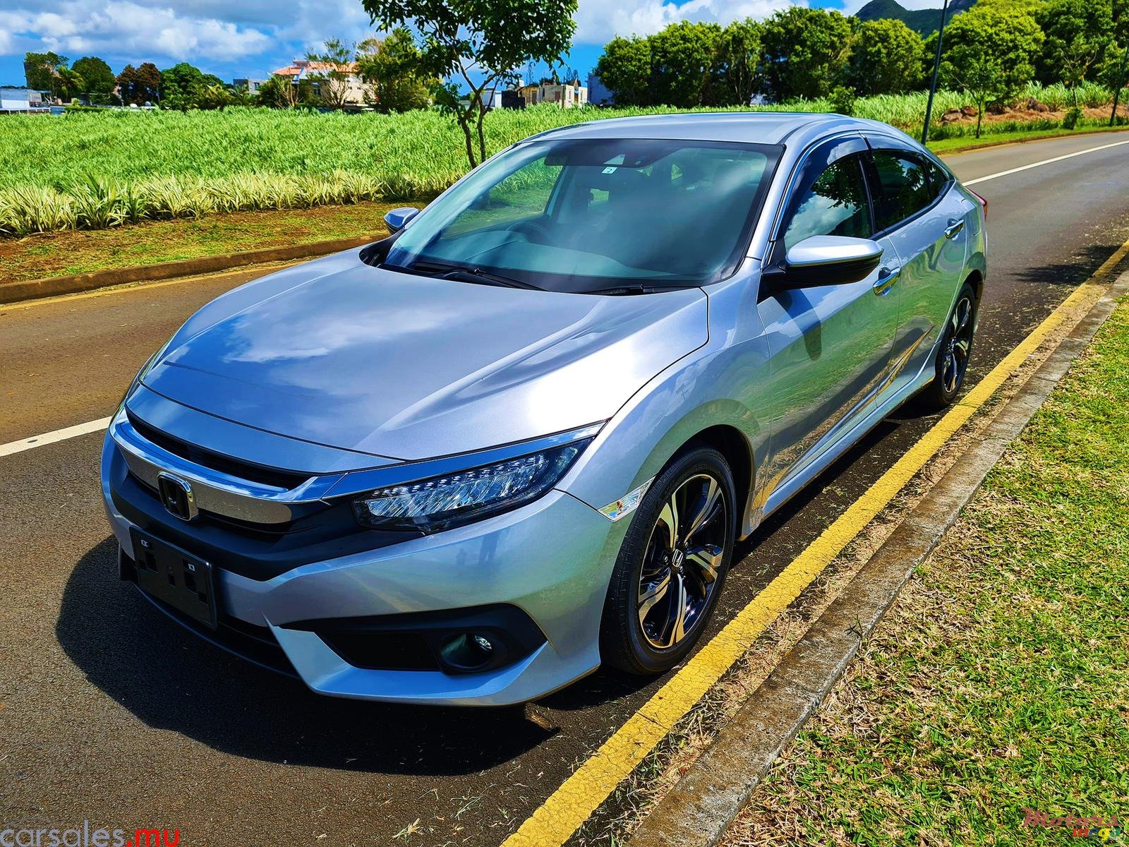 2018' Honda Civic 1.5T photo #2