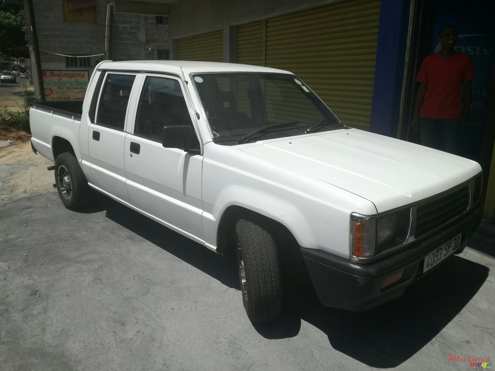 2000' Mitsubishi L 200 photo #1