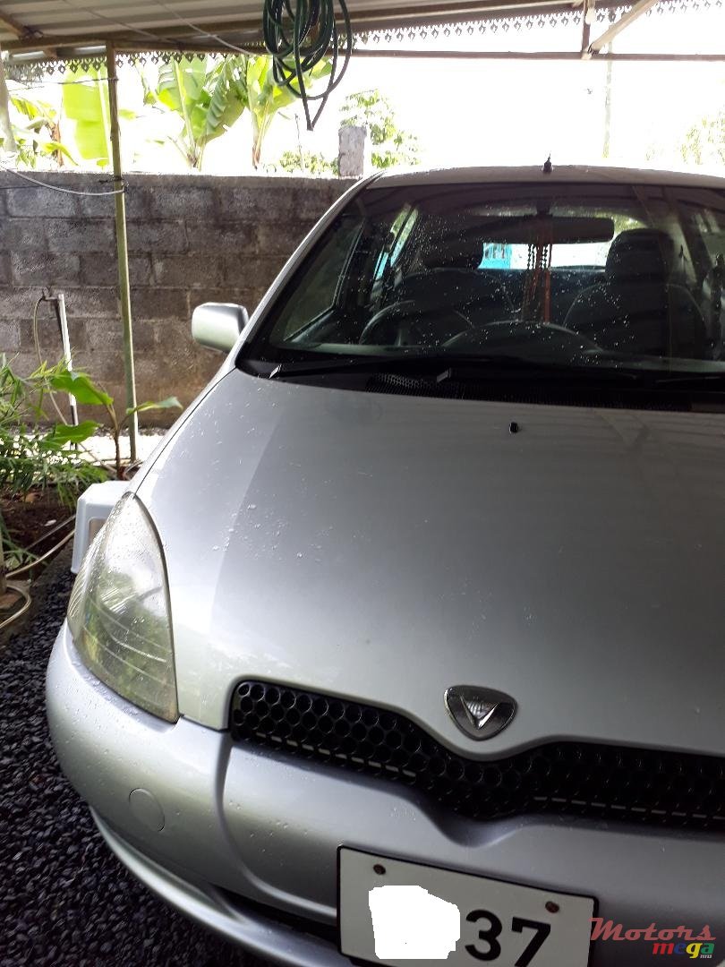 2000' Toyota Vitz no photo #2