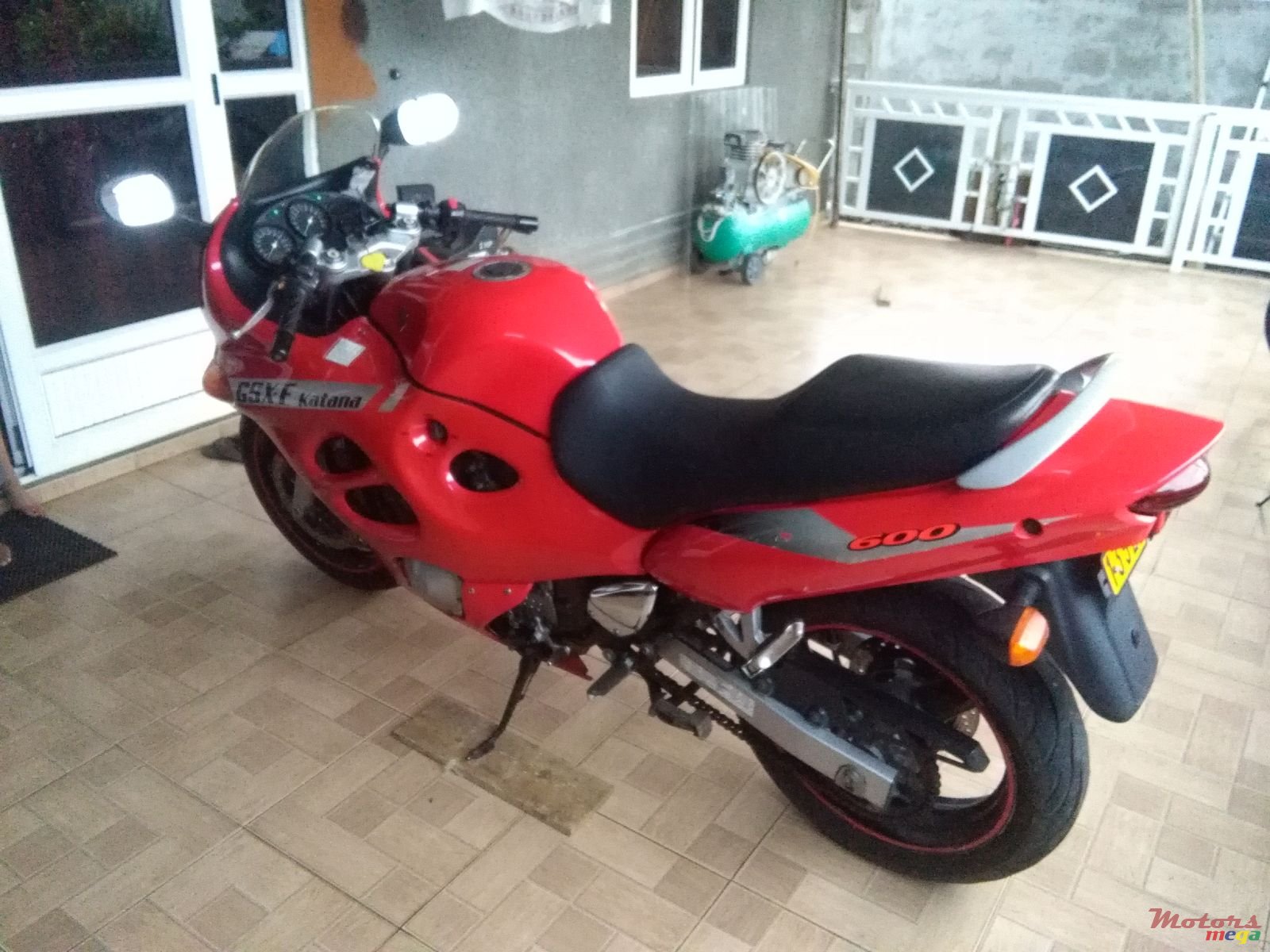 2005' Suzuki photo #3