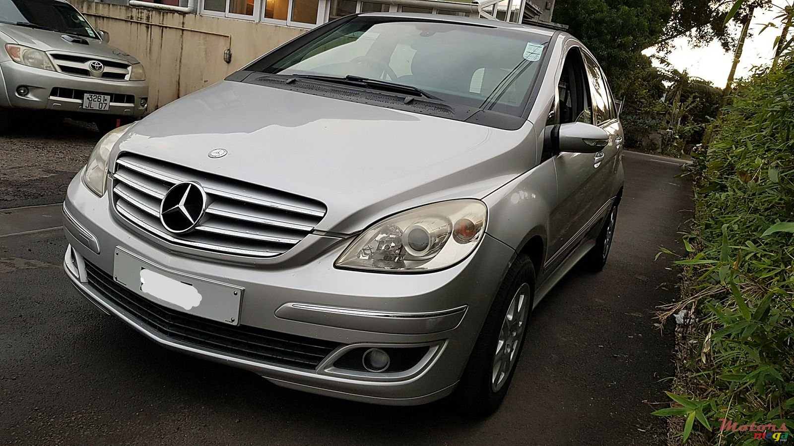 2008' Mercedes-Benz B 150 1.6 petrol photo #3