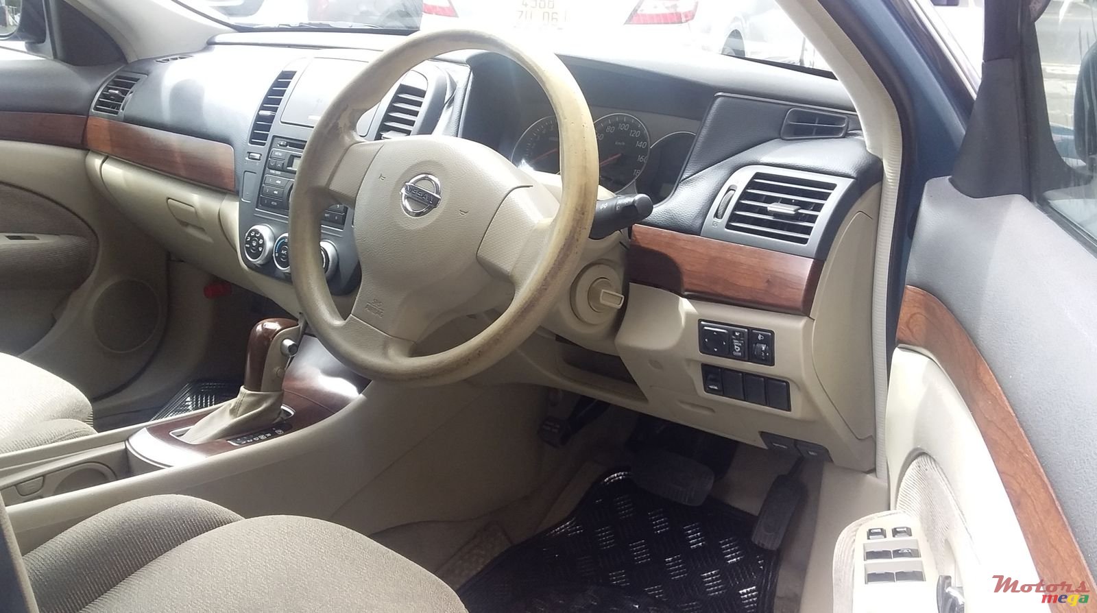 2006' Nissan Bluebird Sylphy photo #3