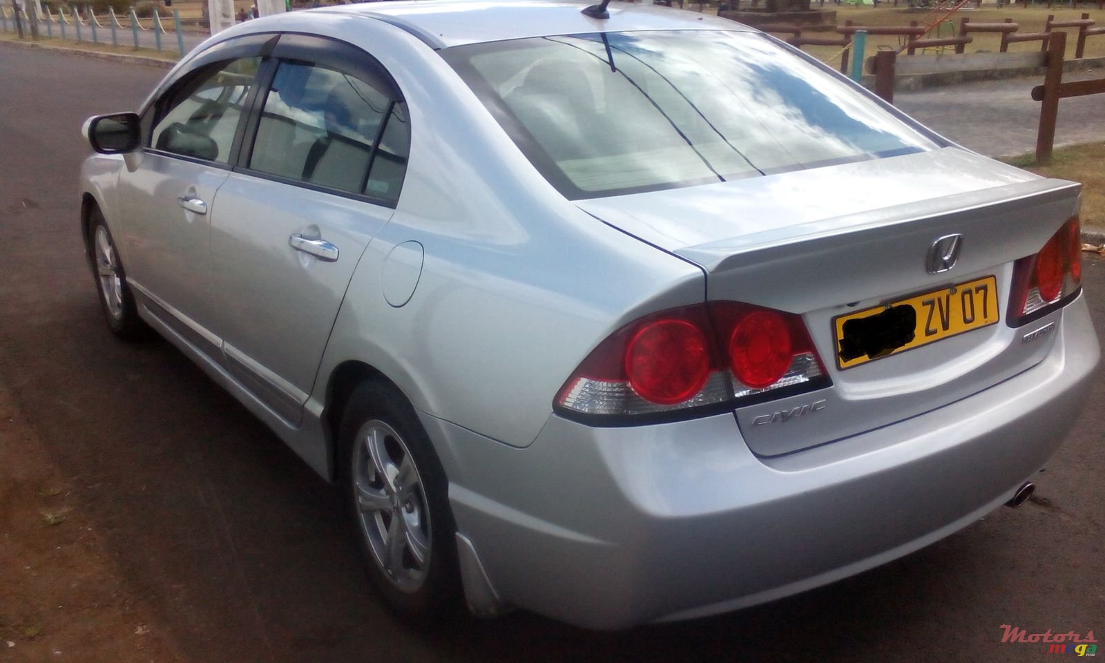 2007' Honda Civic FD3 photo #2