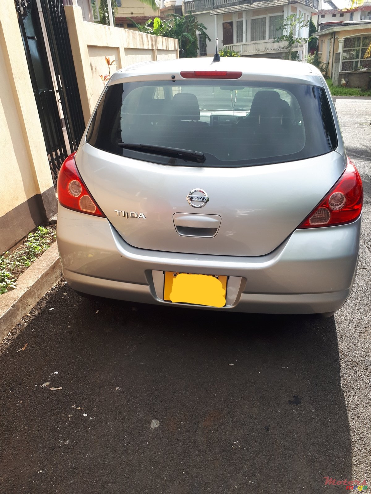 2006' Nissan Tiida photo #3