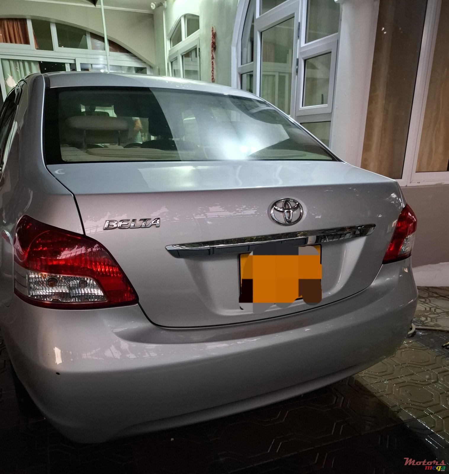 2006' Toyota Belta photo #2