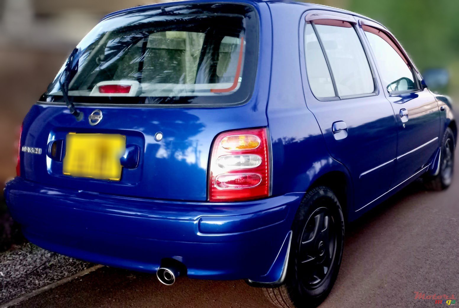 2001' Nissan photo #2