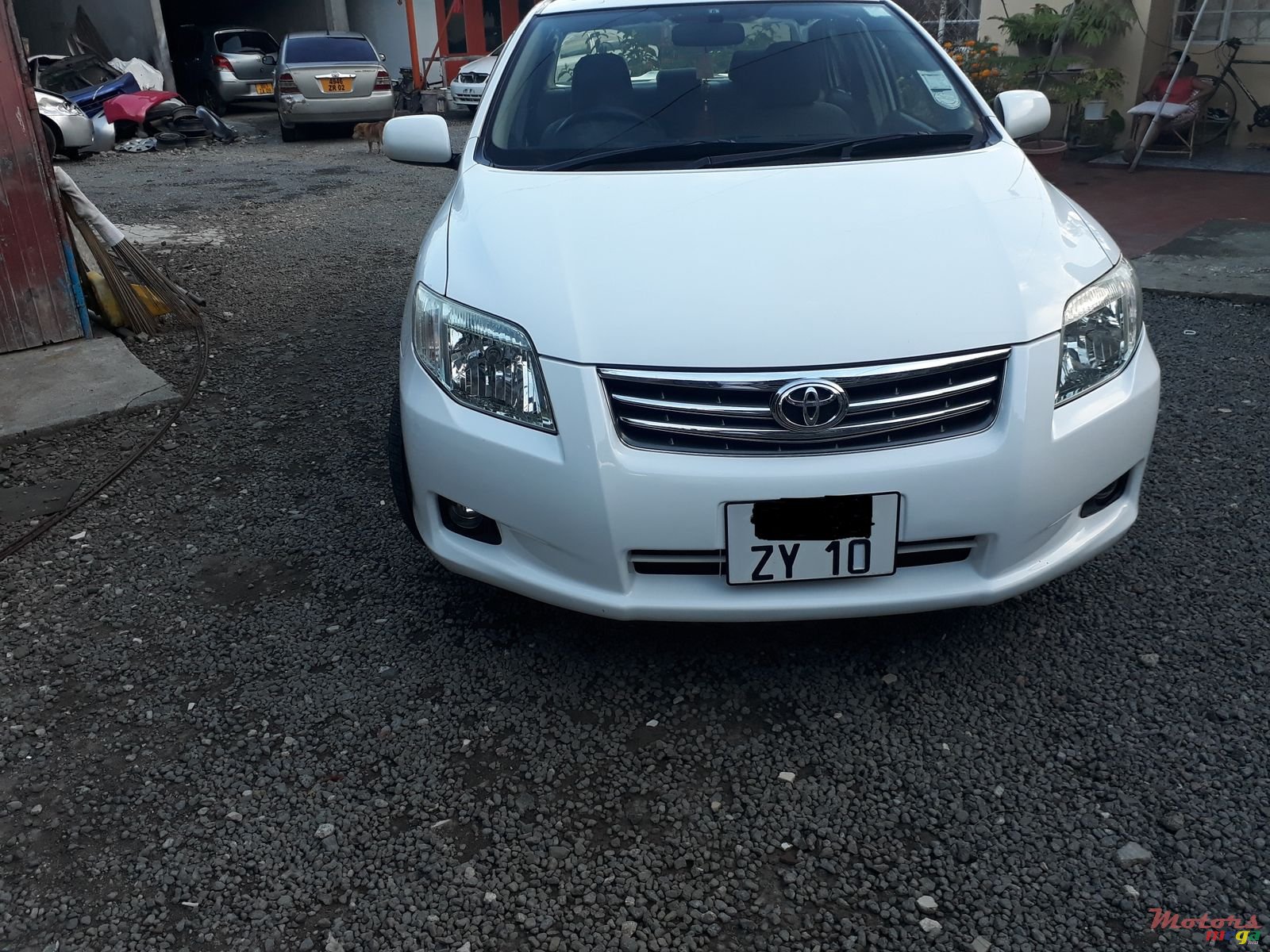 2010' Toyota Axio photo #3