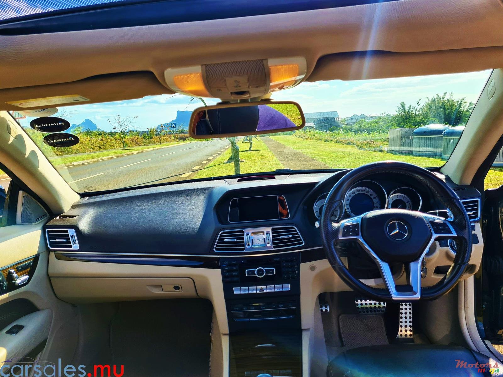 2014' Mercedes-Benz E-Class E250 Coupé CGI AMG photo #6