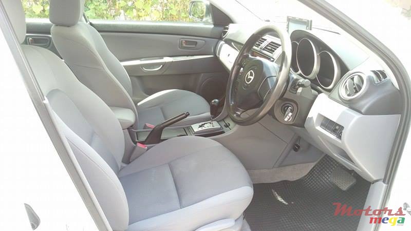 2008' Mazda Axela photo #5