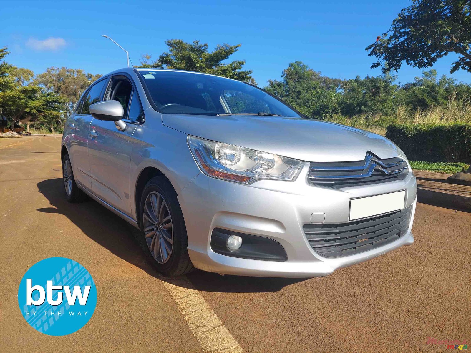 2014' Citroen C4 photo #1