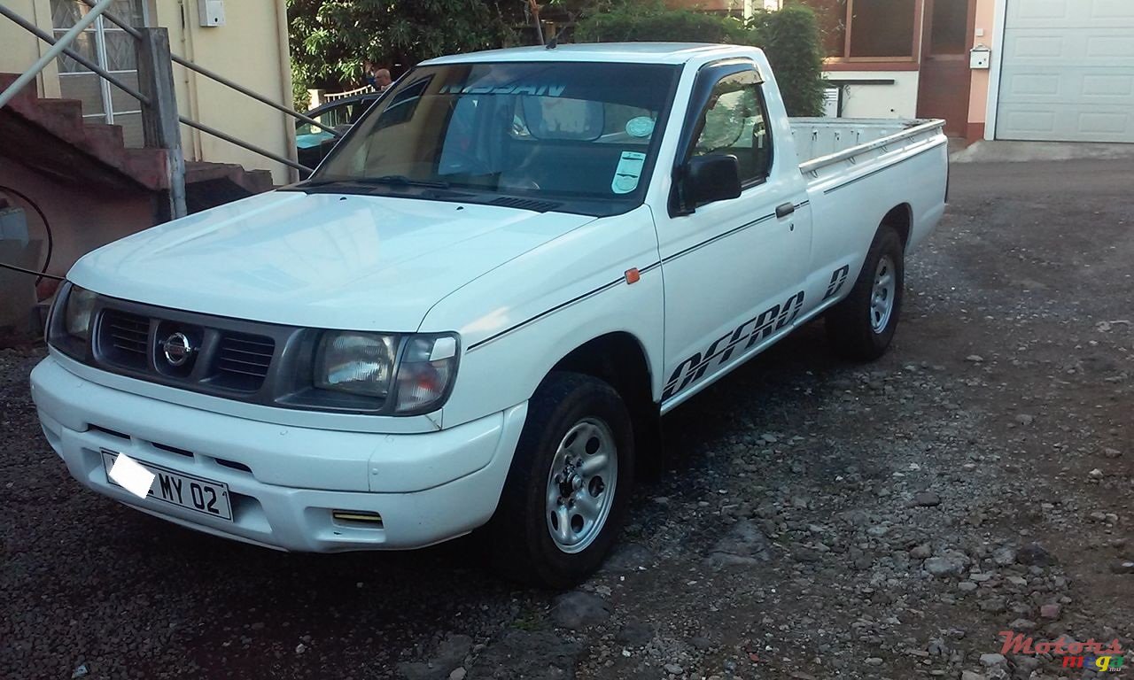 2002' Nissan Hardbody Single Cab photo #1