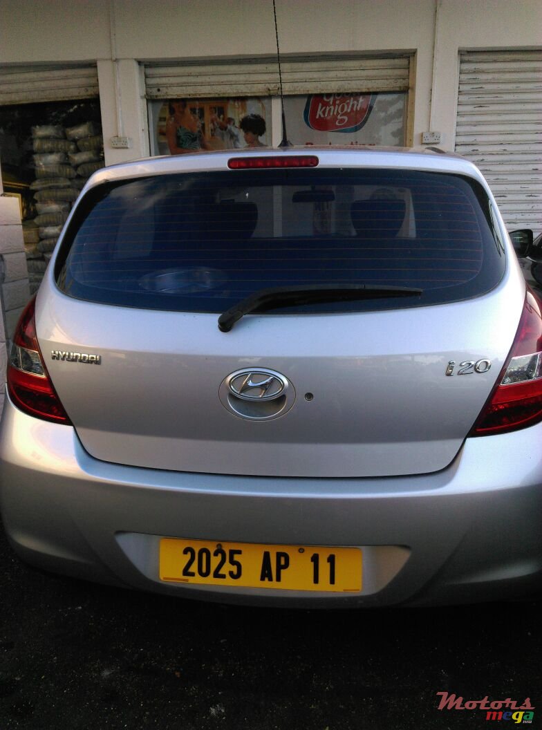 2011' Hyundai i20 photo #1