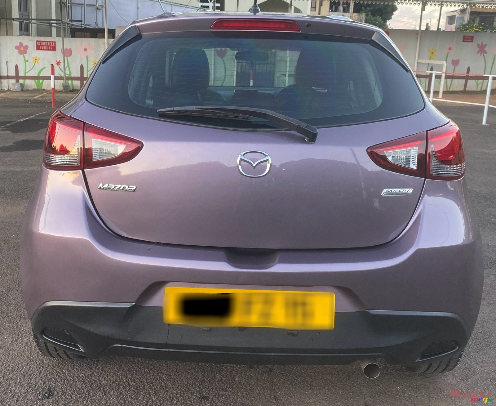 2015' Mazda 2 Sky-Active photo #3