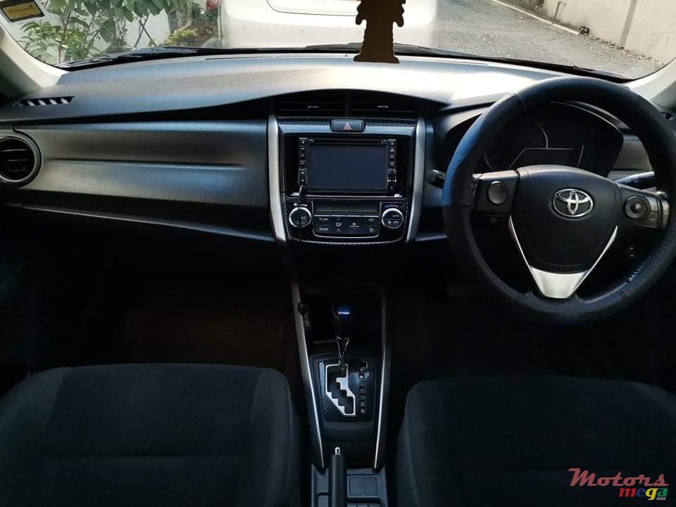 2013' Toyota Corolla Fielder photo #3