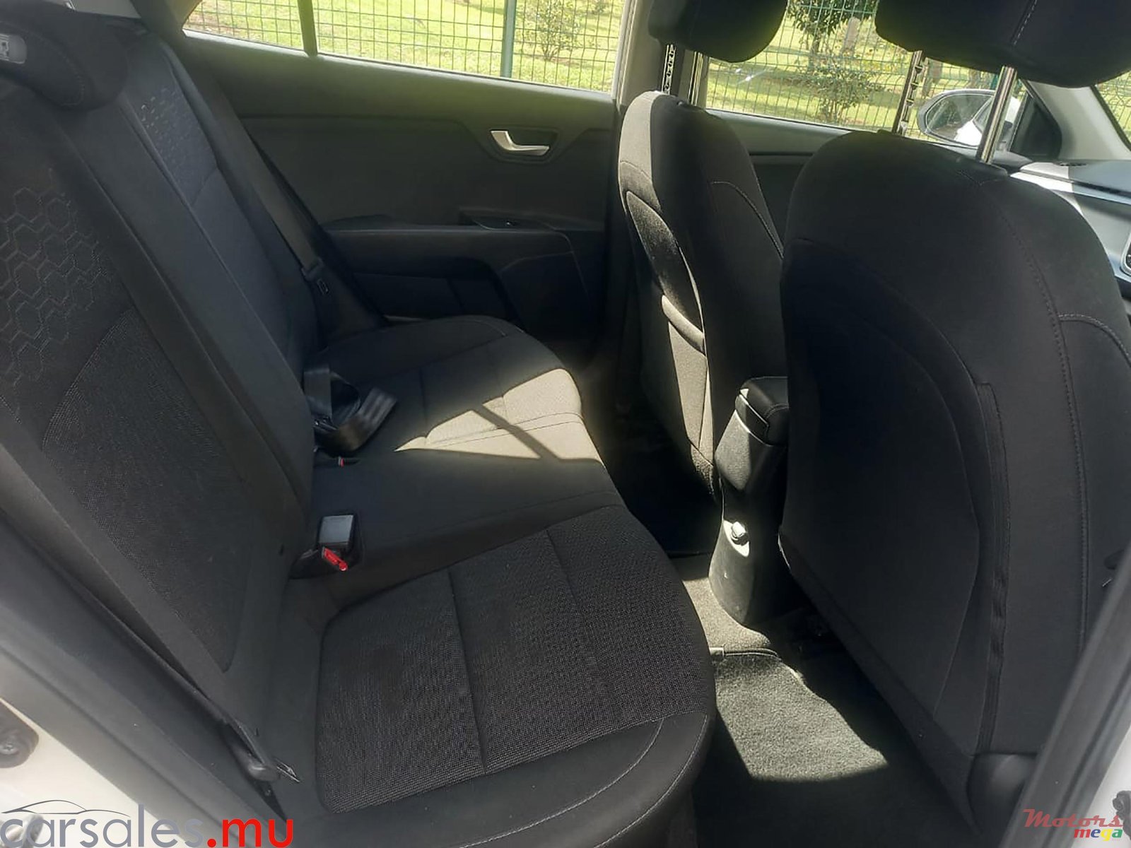 2020' Kia Rio EX 1.4 photo #5